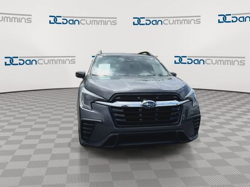Used 2023 Subaru Ascent Premium AWD/4WD image 3