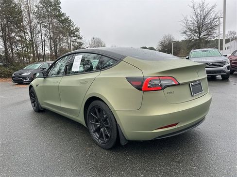 Used 2020 Tesla Model 3 Standard Range Plus image 3