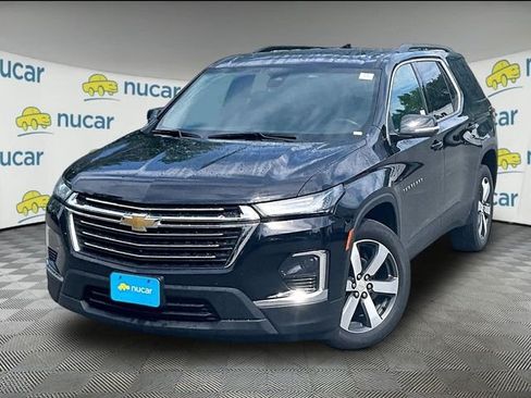 Used 2023 Chevrolet Traverse LT w/ LT Premium Package AWD/4WD image 12