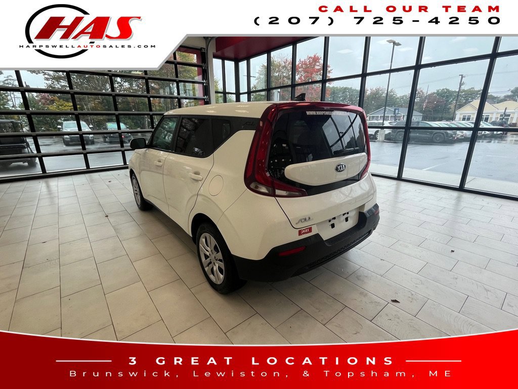 Used 2021 Kia Soul LX FWD image 3
