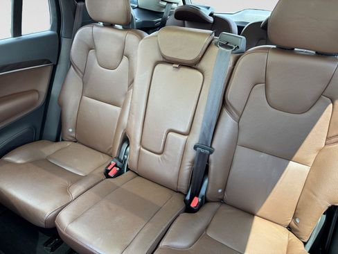 Used 2019 Volvo XC90 T6 Momentum AWD/4WD image 13