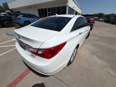 Used 2011 Hyundai Sonata Limited w/ Navigation Pkg 5 FWD image 6