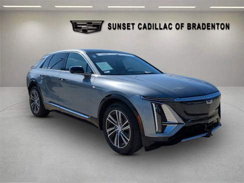 Certified 2024 Cadillac Lyriq Luxury image 1