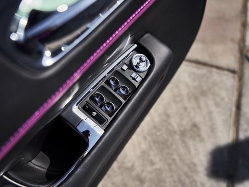 Used 2020 Rolls-Royce Wraith RWD image 24