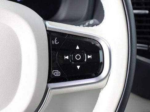 Used 2023 Volvo XC90 T8 Ultimate w/ Protection Package Premier AWD/4WD image 11