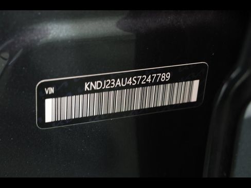 Used 2025 Kia Soul LX FWD image 30