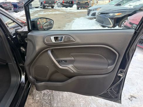 Used 2014 Ford Fiesta SE w/ Equipment Group 201A image 19