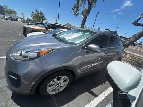 Used 2017 Kia Sportage LX FWD image 4