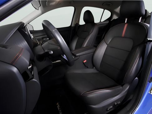 Used 2024 Nissan Sentra SR w/ SR Premium Package FWD image 9