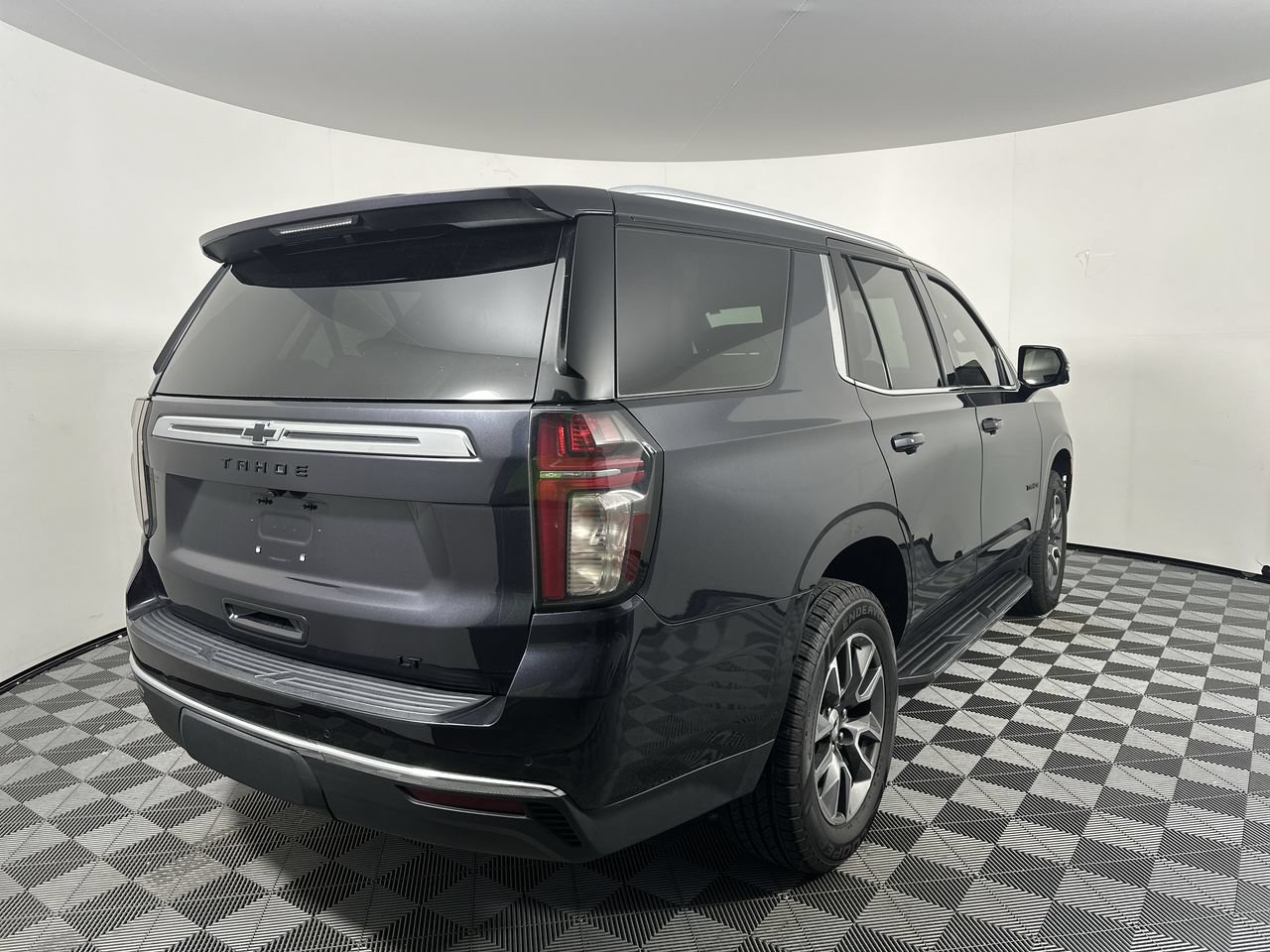 Used 2022 Chevrolet Tahoe LT w/ Luxury Package RWD image 20