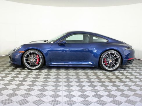 Used 2024 Porsche 911 Carrera S w/ Premium Package image 2
