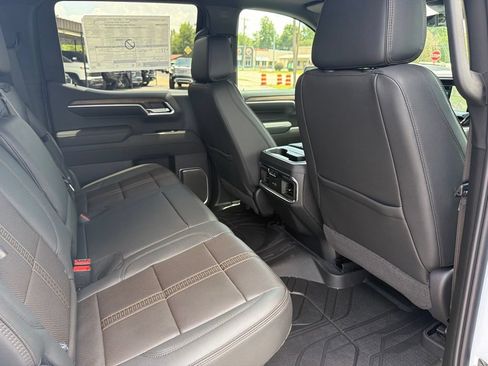 New 2026 Chevrolet Silverado 1500 High Country AWD/4WD image 24