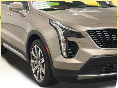 Used 2023 Cadillac XT4 Premium Luxury FWD image 5