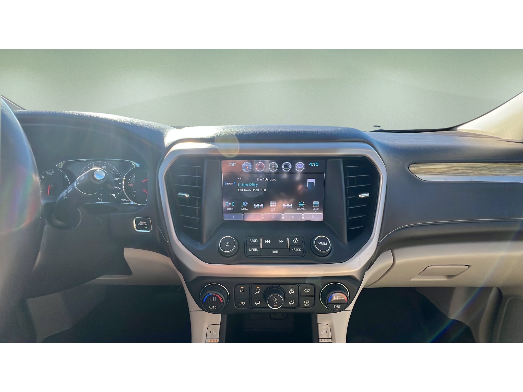 Certified 2019 GMC Acadia Denali w/ Technology Package AWD/4WD image 17