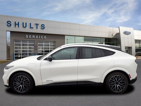 Certified 2025 Ford Mustang Mach-E Premium image 2