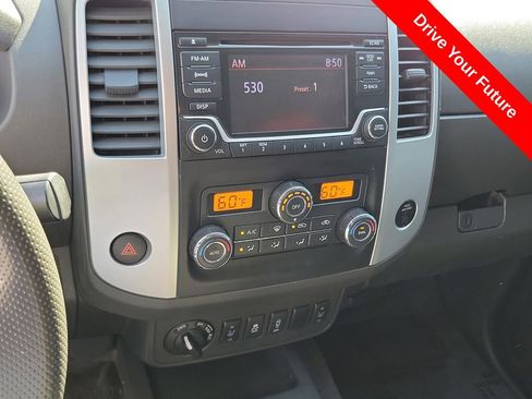 Used 2015 Nissan Frontier SV AWD/4WD image 6