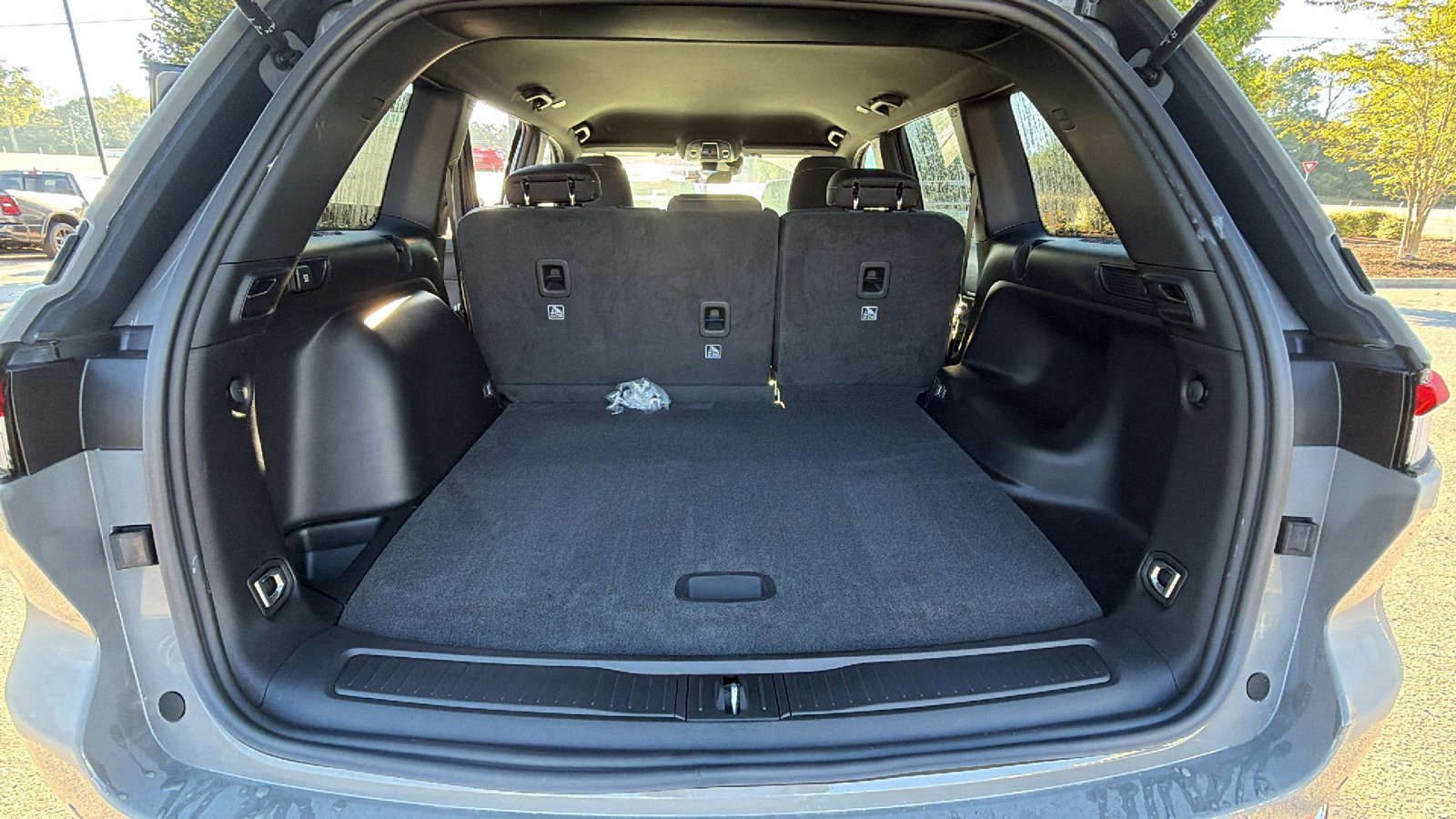 New 2027 Jeep Grand Cherokee Laredo RWD image 13