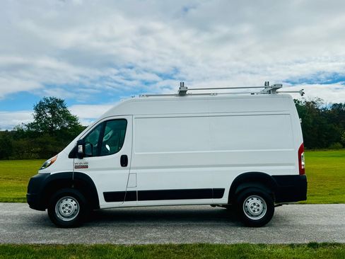 Used 2022 RAM ProMaster 2500 image 2