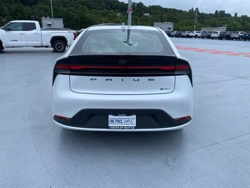 Certified 2023 Toyota Prius LE AWD/4WD image 11