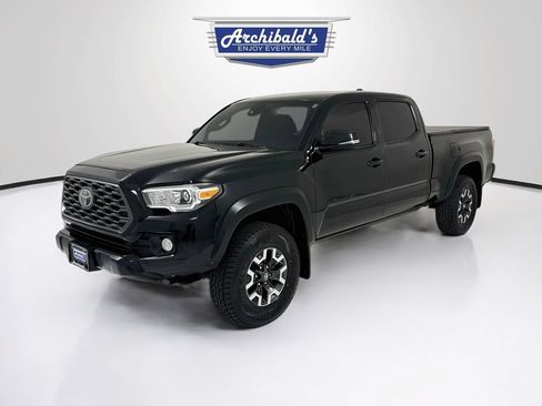 Used 2020 Toyota Tacoma TRD Off-Road w/ Technology Package AWD/4WD image 3