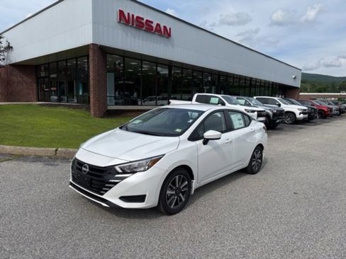 New 2025 Nissan Versa SV w/ Trunk Package image 1
