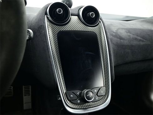 Used 2020 McLaren 600LT Spider image 15