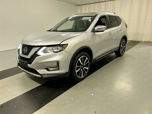 Used 2020 Nissan Rogue SL w/ Premium Package image 5