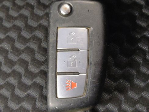Used 2022 Nissan Rogue Sport S FWD image 32