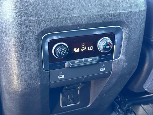 Used 2021 Chevrolet Tahoe LT image 22