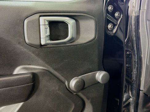 Used 2024 Jeep Wrangler Unlimited Sport AWD/4WD image 20
