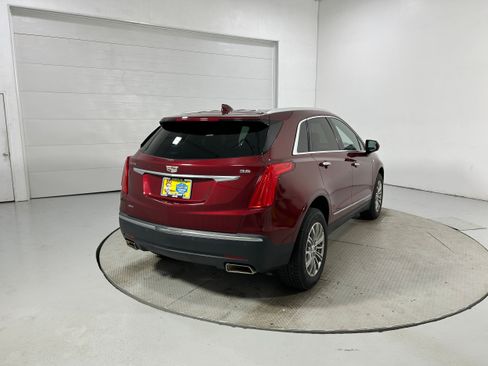 Used 2017 Cadillac XT5 Luxury w/ Driver Awareness Package AWD/4WD image 37