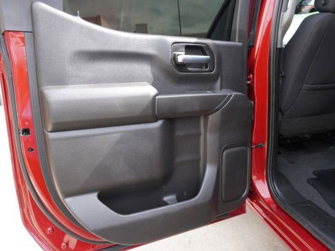 Used 2022 Chevrolet Silverado 1500 Custom w/ Safety Confidence Package RWD image 18