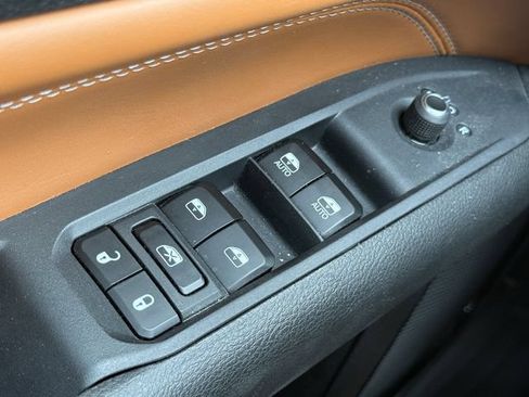 Certified 2025 Jeep Compass Limited w/ Elite Group AWD/4WD image 23