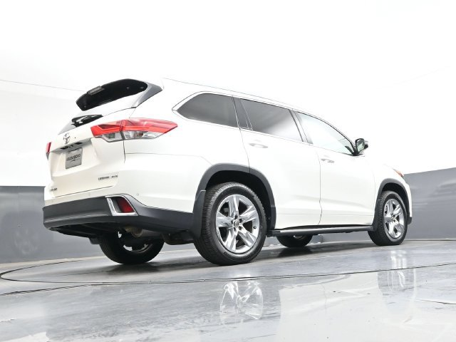 Used 2018 Toyota Highlander Limited AWD/4WD image 35