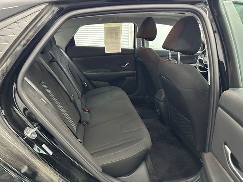 Used 2024 Hyundai Elantra SEL w/ Convenience Package FWD image 15
