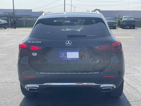 Used 2025 Mercedes-Benz GLA 250 image 4