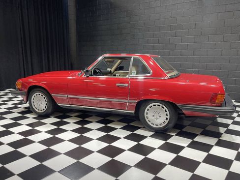 Used 1989 Mercedes-Benz 560 SL image 6