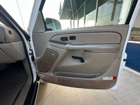 Used 2005 Chevrolet Avalanche Z66 w/ Sun And Sound Package image 26