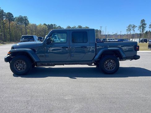 New 2026 Jeep Gladiator Sport AWD/4WD image 4