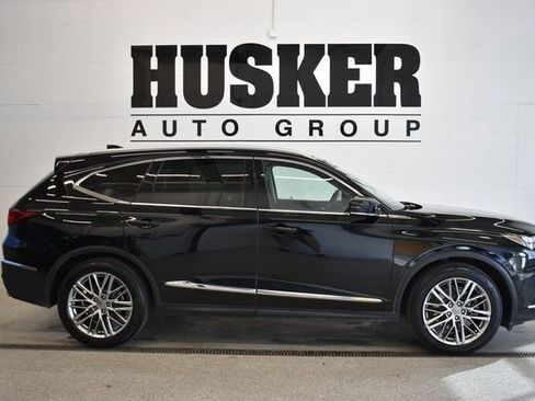 Used 2023 Acura MDX SH-AWD w/ Advance Package image 2