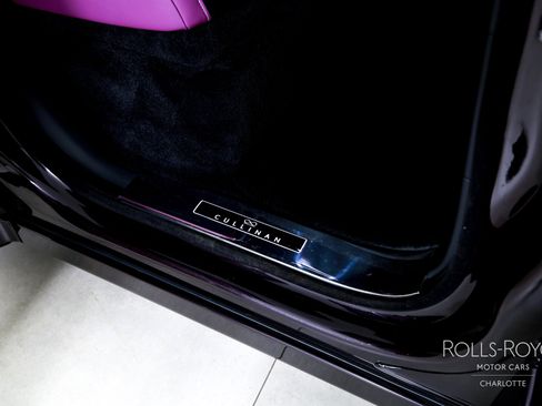 Certified 2025 Rolls-Royce Cullinan Black Badge image 25