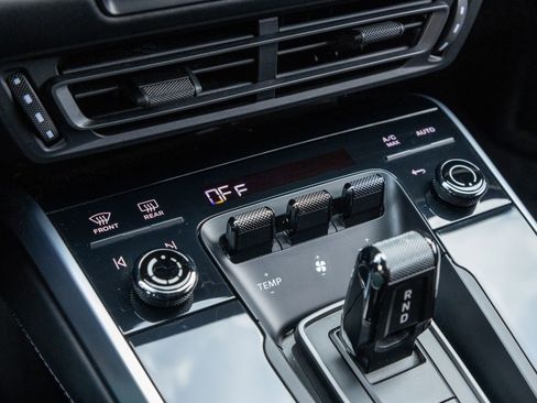 Certified 2022 Porsche 911 Turbo S AWD/4WD image 27