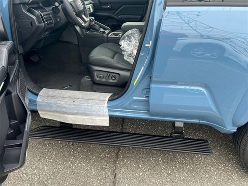 New 2026 Toyota 4Runner Limited image 18