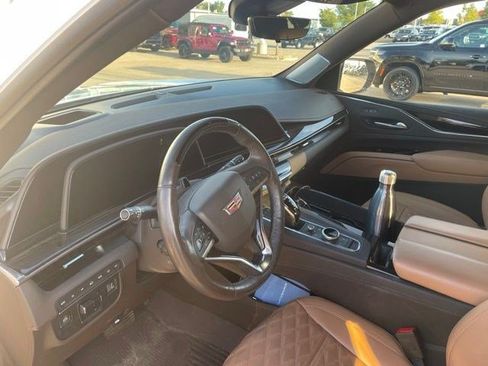 Used 2021 Cadillac Escalade Sport w/ Driver Assist Tech Package AWD/4WD image 11