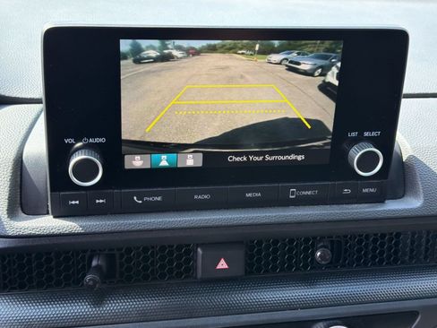 Used 2023 Honda CR-V LX image 18