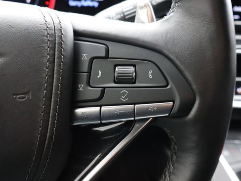 Used 2024 Cadillac Escalade ESV V AWD/4WD image 9