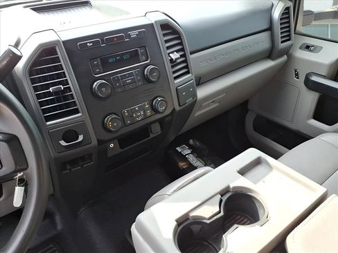 Used 2018 Ford F350 XL w/ Power Equipment Group RWD image 6