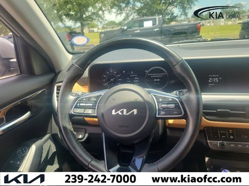 Certified 2024 Kia Seltos EX FWD image 20