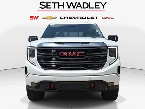 Used 2024 GMC Sierra 1500 AT4 w/ AT4 Premium Package AWD/4WD image 2