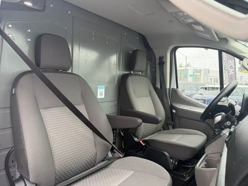Used 2023 Ford Transit 250 Low Roof AWD image 8